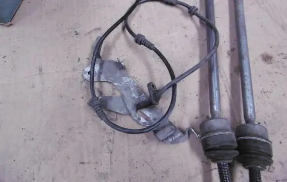 Mercedes-Benz S W221 ABS brake wheel speed sensor A2219055800