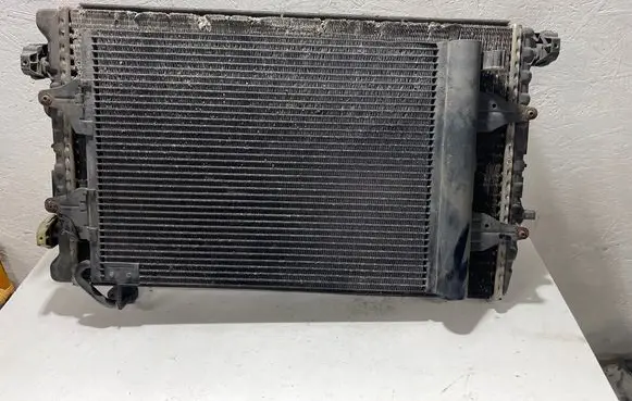 Volkswagen Polo Radiator set 151190070F01 6Q0121253Q