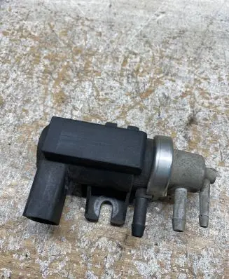 Audi A4 S4 B8 8K Turbo solenoid valve 1J0906627B