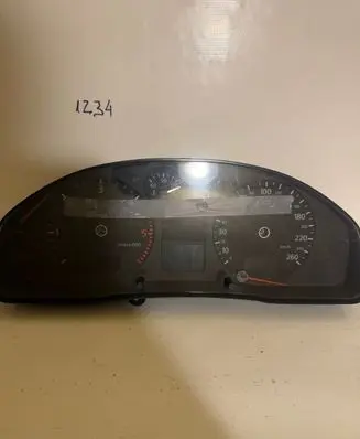 Audi A4 S4 B5 8D Speedometer (instrument cluster) 8D0920900R