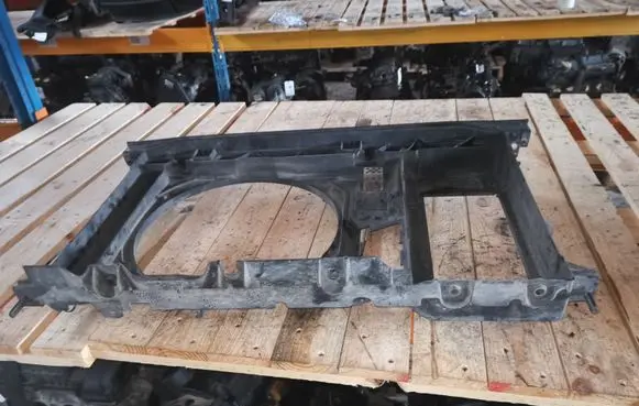 Citroen C4 Grand Picasso Radiator support slam panel