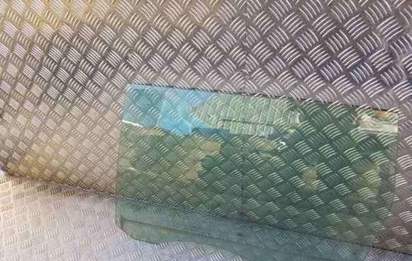 Volvo XC70 Rear door window glass
