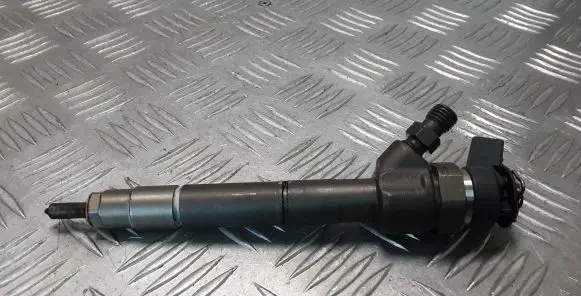 Mercedes-Benz B W245 Fuel injector 0445110167 A6400700787