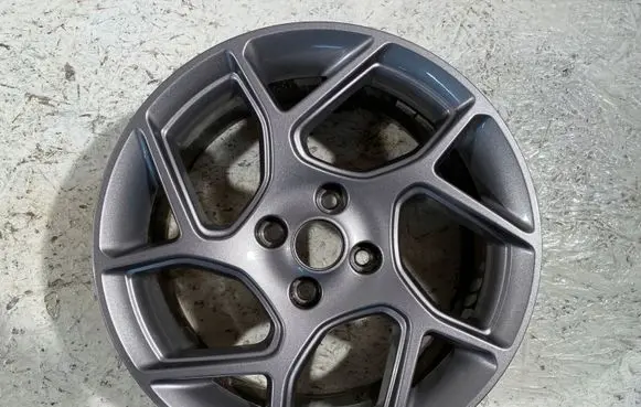 Ford Fiesta R17 alloy rim 