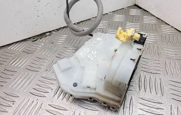 MG ZS Rear door lock 10375875