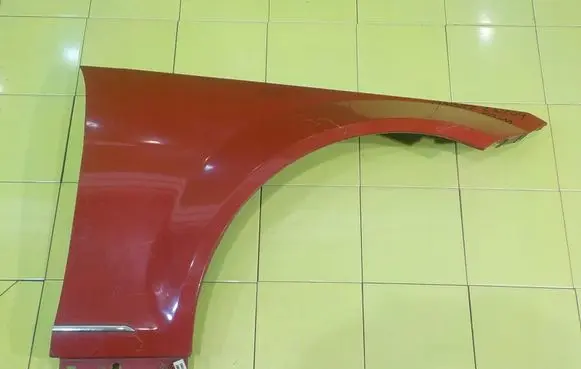 Mercedes-Benz C W204 Fender PRZOD PRAWY