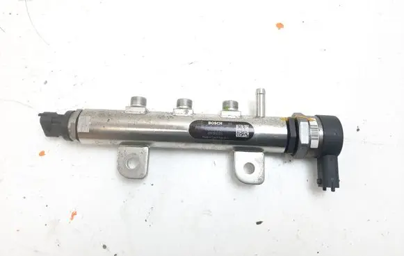 Ligier JS 50 Fuel main line pipe 0445212001 0281002846 0281002507