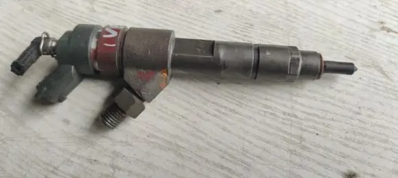 Iveco Daily 3rd gen Fuel injector 500313105 0445120002