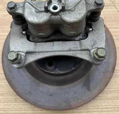 Front brake caliper