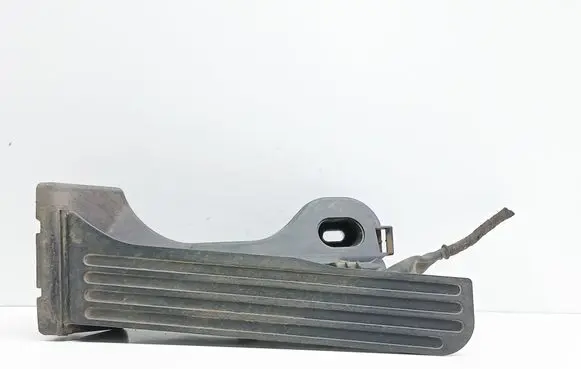 Volkswagen Touran I Accelerator throttle pedal 1T1721503E 6PV00868900 1012903