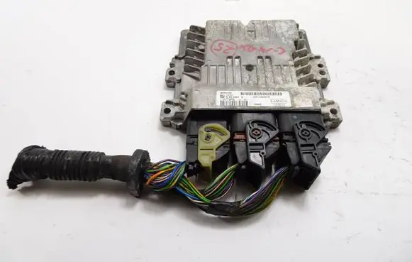 Ford C-MAX II Engine control unit/module AV6112A650YG S1D807EV0 S180133022