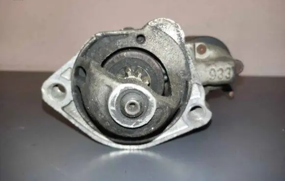 Audi A4 S4 B6 8E 8H Starter motor 06B911023