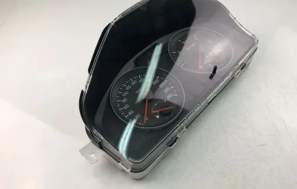 Volvo V50 Speedometer (instrument cluster) 31296228