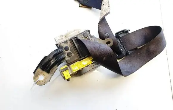 Lexus IS 220D-250-350 Front seatbelt 1039036 1040298