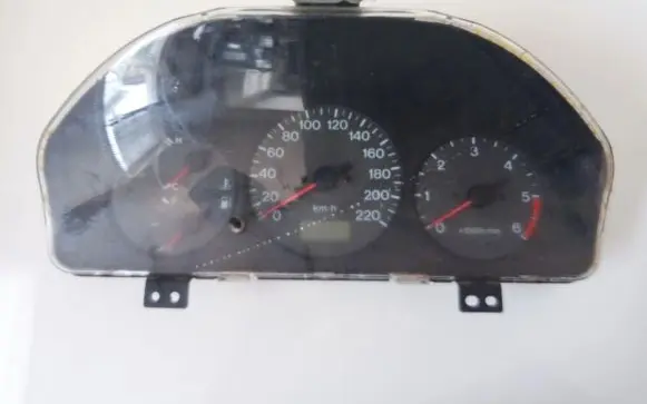 Mazda 323 Speedometer (instrument cluster)