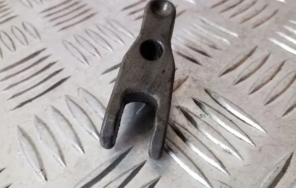 KIA Sorento Fuel Injector clamp holder