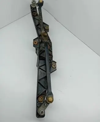 Front wiper linkage