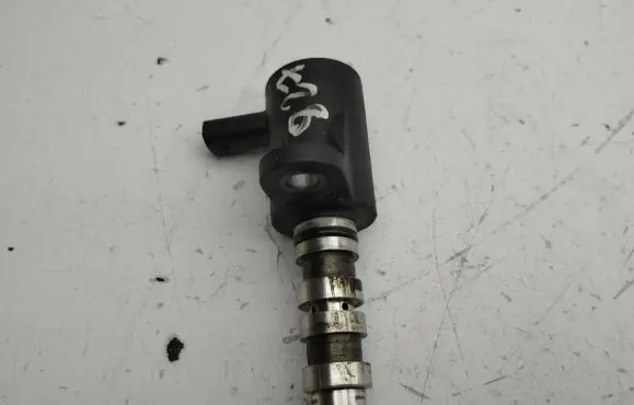Mercedes-Benz E W213 Camshaft vanos timing valve A6541800415