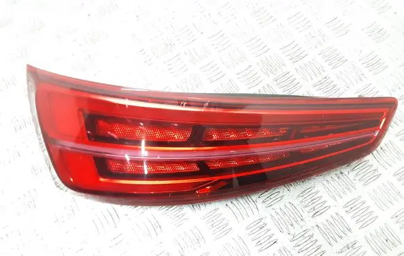 Audi Q3 8U Tailgate rear/tail lights 8U0945093M