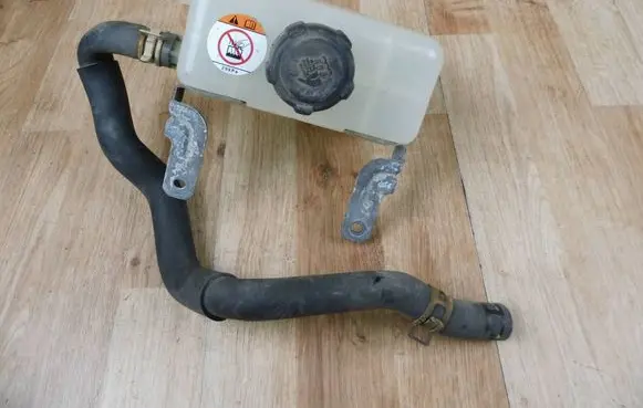 Mitsubishi Outlander Fuel expansion tank 1375A308