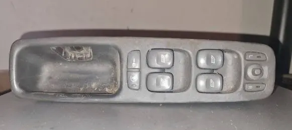 Volvo V70 Electric window control switch 9452959