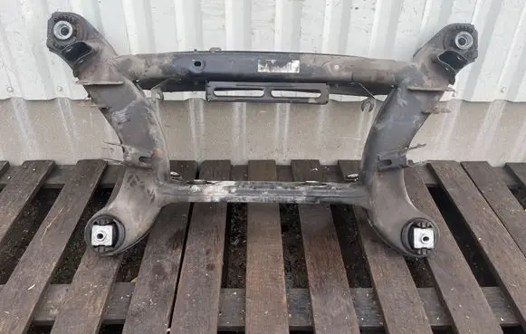 Mercedes-Benz C W204 Rear subframe 2043504608 2043500912