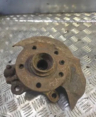 Volkswagen Transporter - Caravelle T4 Front wheel hub 