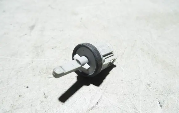Volkswagen Golf V Interior temperature sensor 1K0907543A