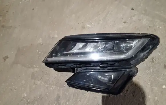 Skoda Kodiaq Headlight/headlamp 1ZX012669