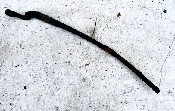 Audi A6 S6 C6 4F Front wiper blade arm