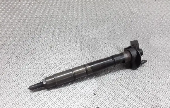 Volkswagen Phaeton Fuel injector 059130277AB