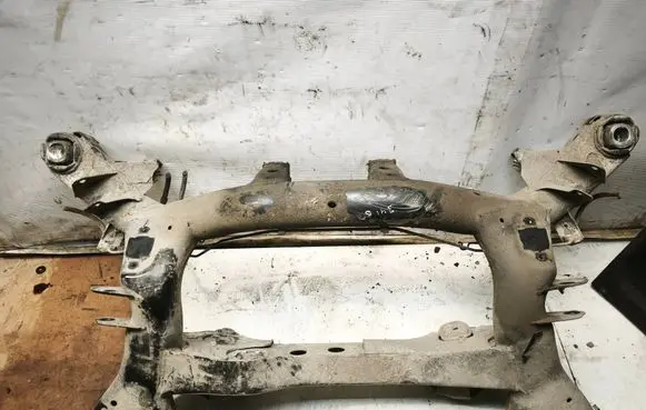 BMW 3 E90 E91 Rear subframe 902813408