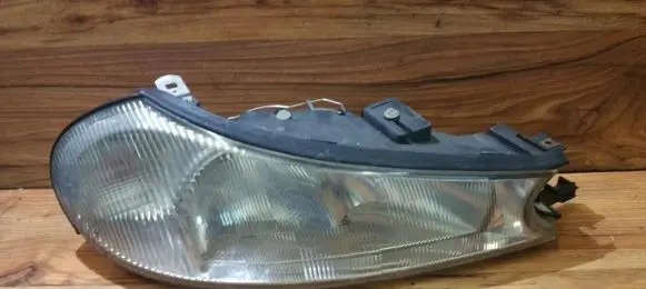 Ford Mondeo MK II Headlight/headlamp 0301098606 98bg13005he