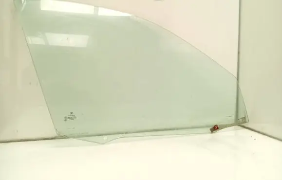 BMW 3 E46 Front door window glass four-door 43R001582
