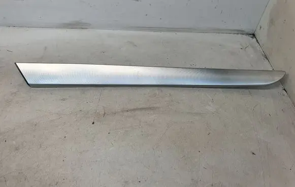 Audi A6 S6 C6 4F Front door trim bar 4F0867410A