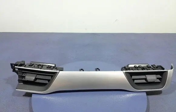 Renault Captur Side skirt rear trim 687605844R