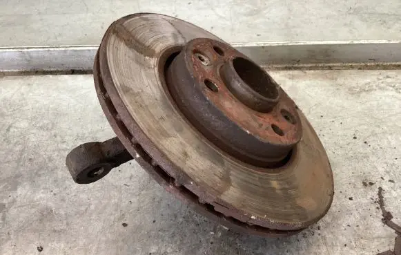 Renault Modus Front wheel hub