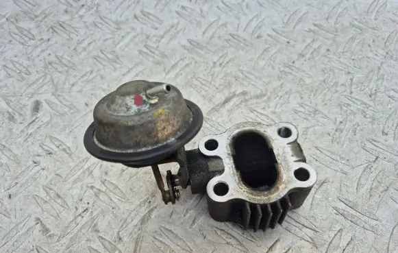 Mazda CX-7 Valve vacuum 9H17