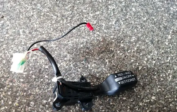 Toyota Avalon XX20 Cruise control stalk 188738