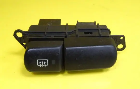 Mitsubishi Carisma Windscreen/window heater switch MR114079