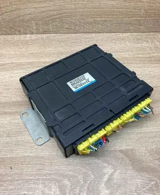 Mitsubishi Space Runner Engine control unit/module ECU MR420932 E2T73676 9Y28