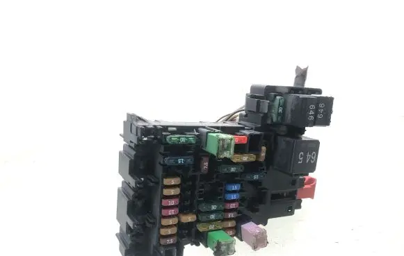 Audi A3 S3 8V Fuse module 5Q0937615C 645 646