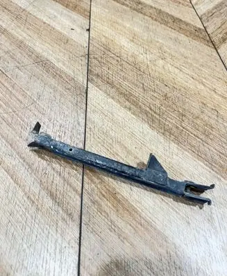 Mercedes-Benz E W211 Front bumper mounting bracket A2118801114