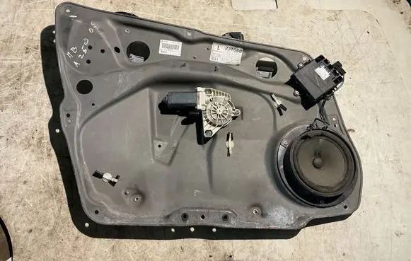 Mercedes-Benz A W169 Front window lifting mechanism without motor A1697200179 ZGS007