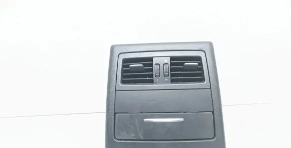 BMW 3 E90 E91 Rear air vent grill 7118049 51167118049