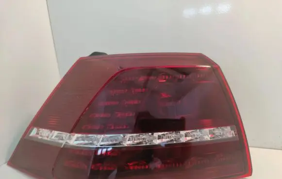 Volkswagen Golf VII Rear/tail lights 5G0945207C 81230111