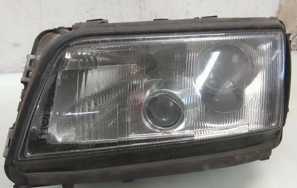 Audi A8 S8 D2 4D Headlight/headlamp