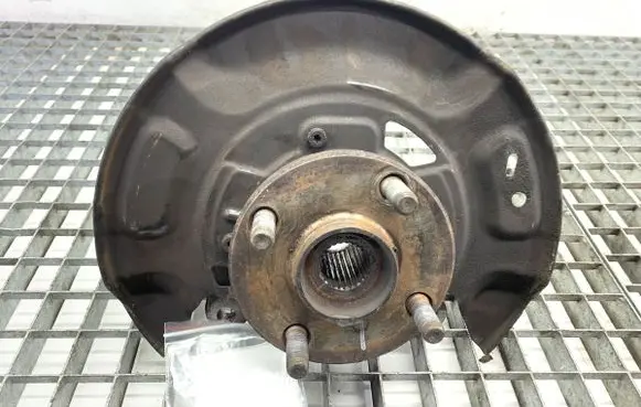 Toyota Yaris Front wheel hub spindle knuckle 