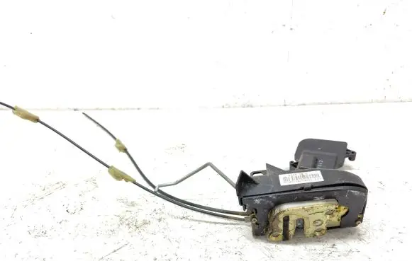 Mazda 2 Front door lock DE9058G P3711A219A64DH