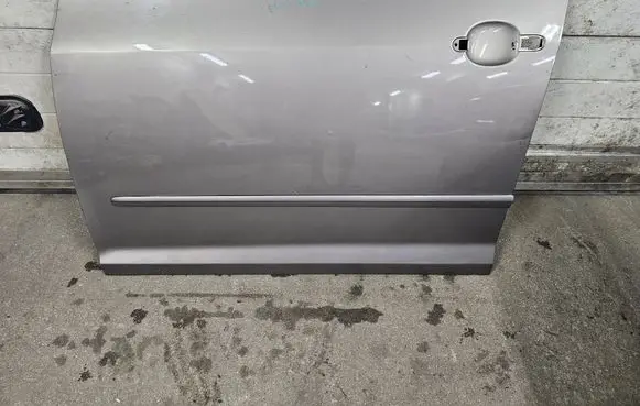 Volkswagen Golf VI Front door 5M0831307D